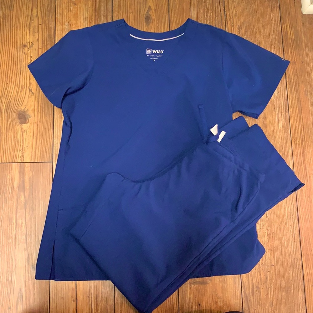 WonderWink Women's Scrub Set in Royal Blue